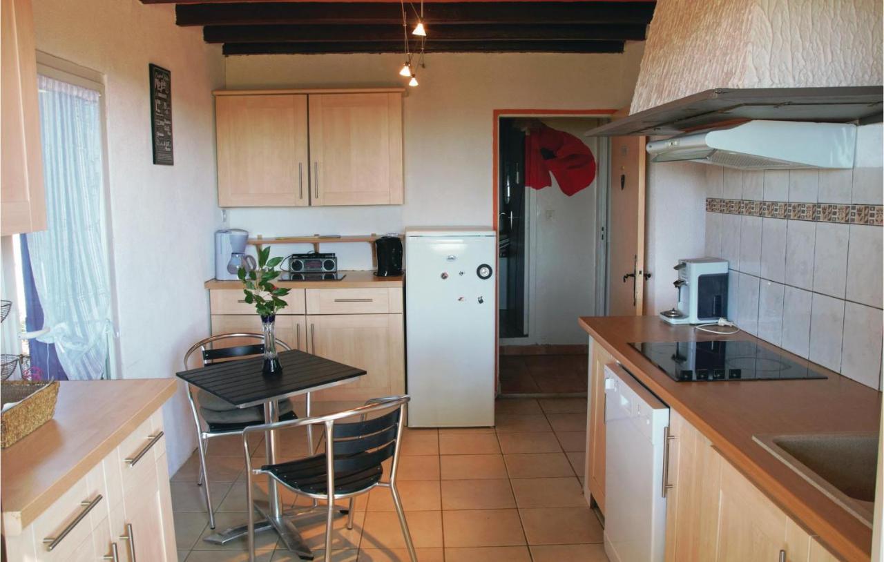 Gorgeous Home In Lavardac With Kitchen Eksteriør bilde