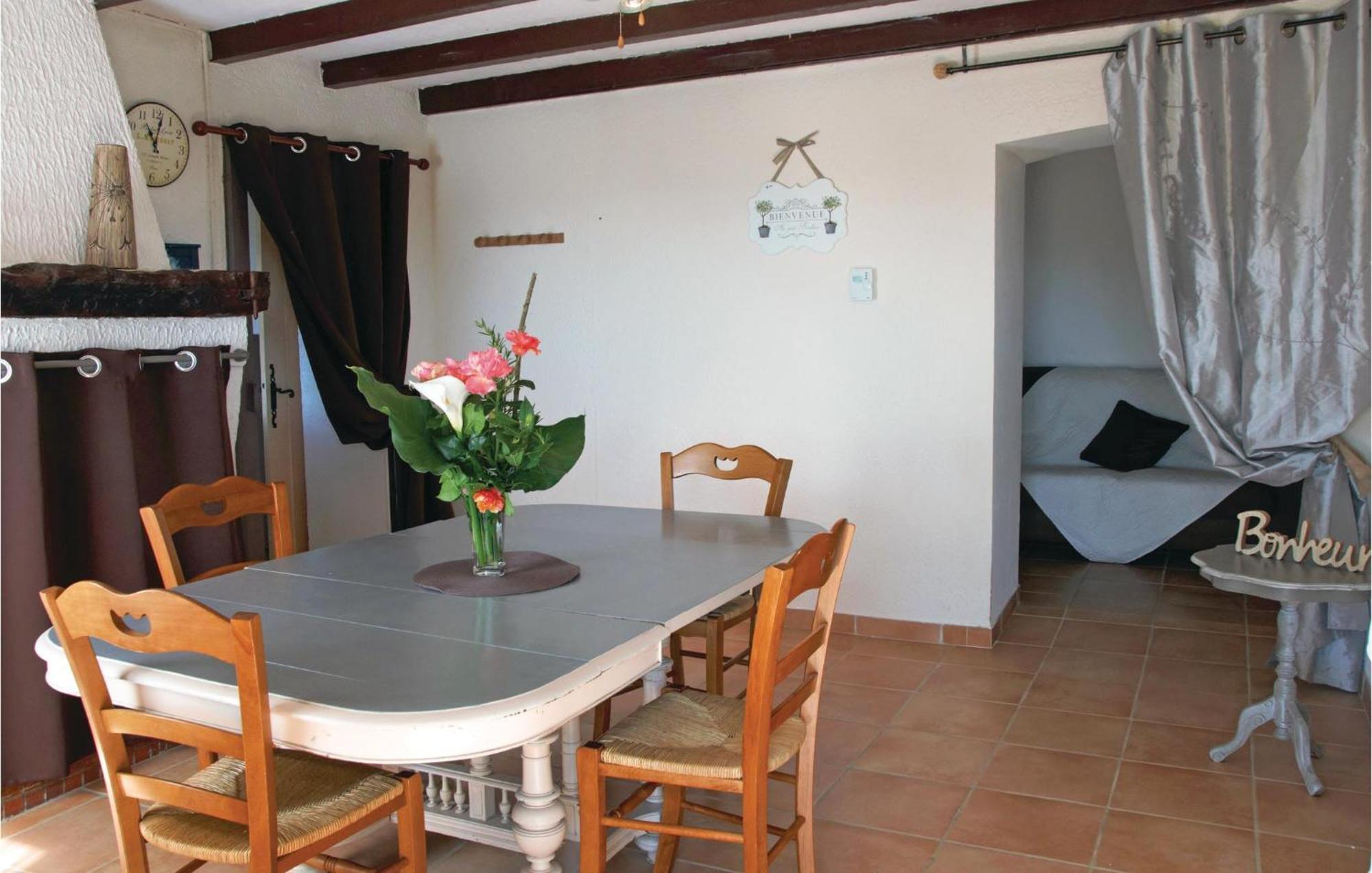 Gorgeous Home In Lavardac With Kitchen Eksteriør bilde